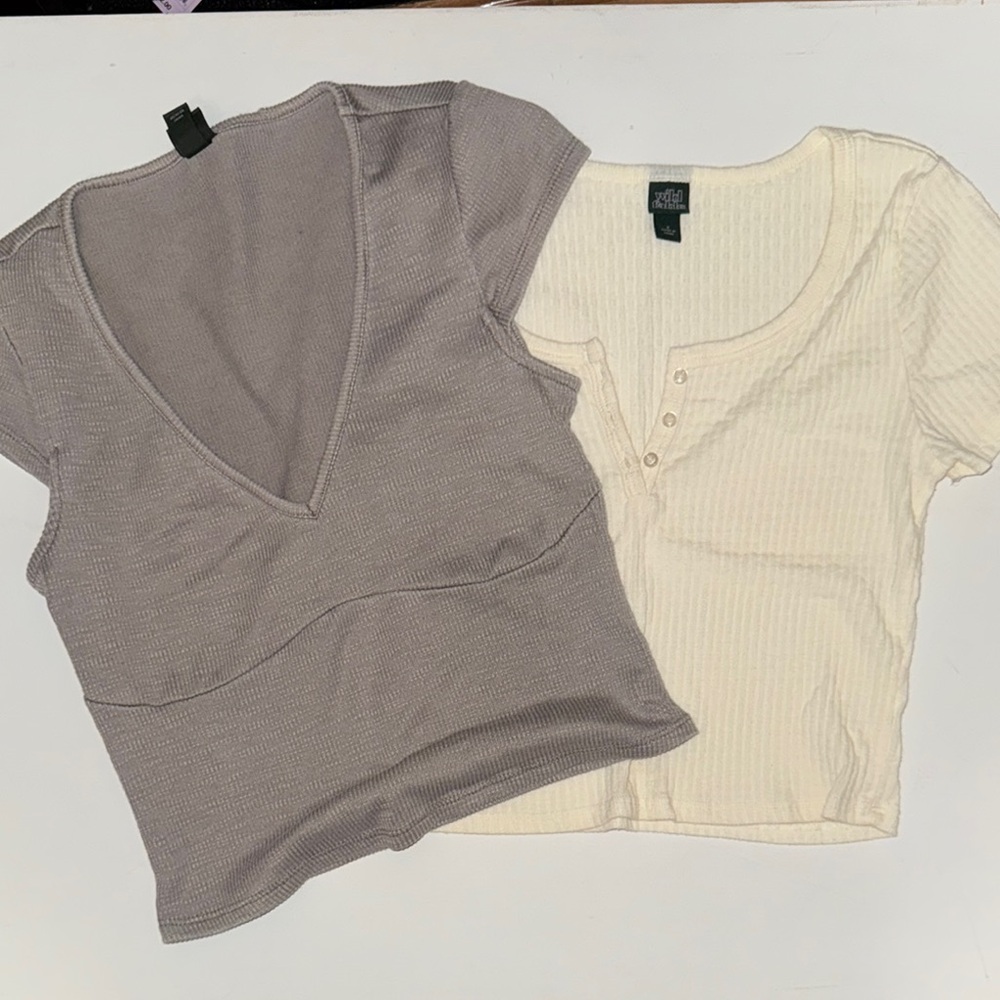 Bundle Women's V-Neck and Scoop Neck Tops - Gray and Cream